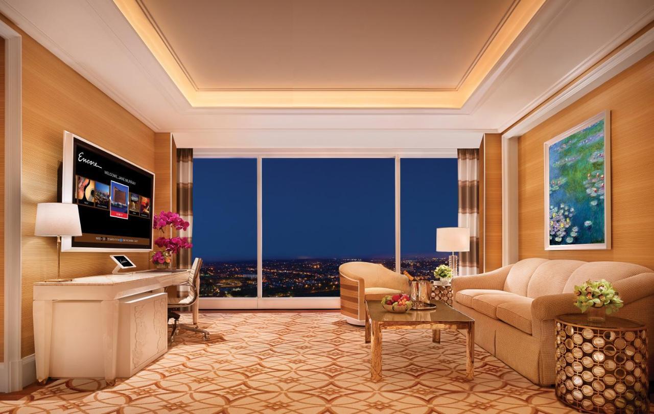 Encore Boston Harbor Everett Kültér fotó A living room in a Sky Villa
