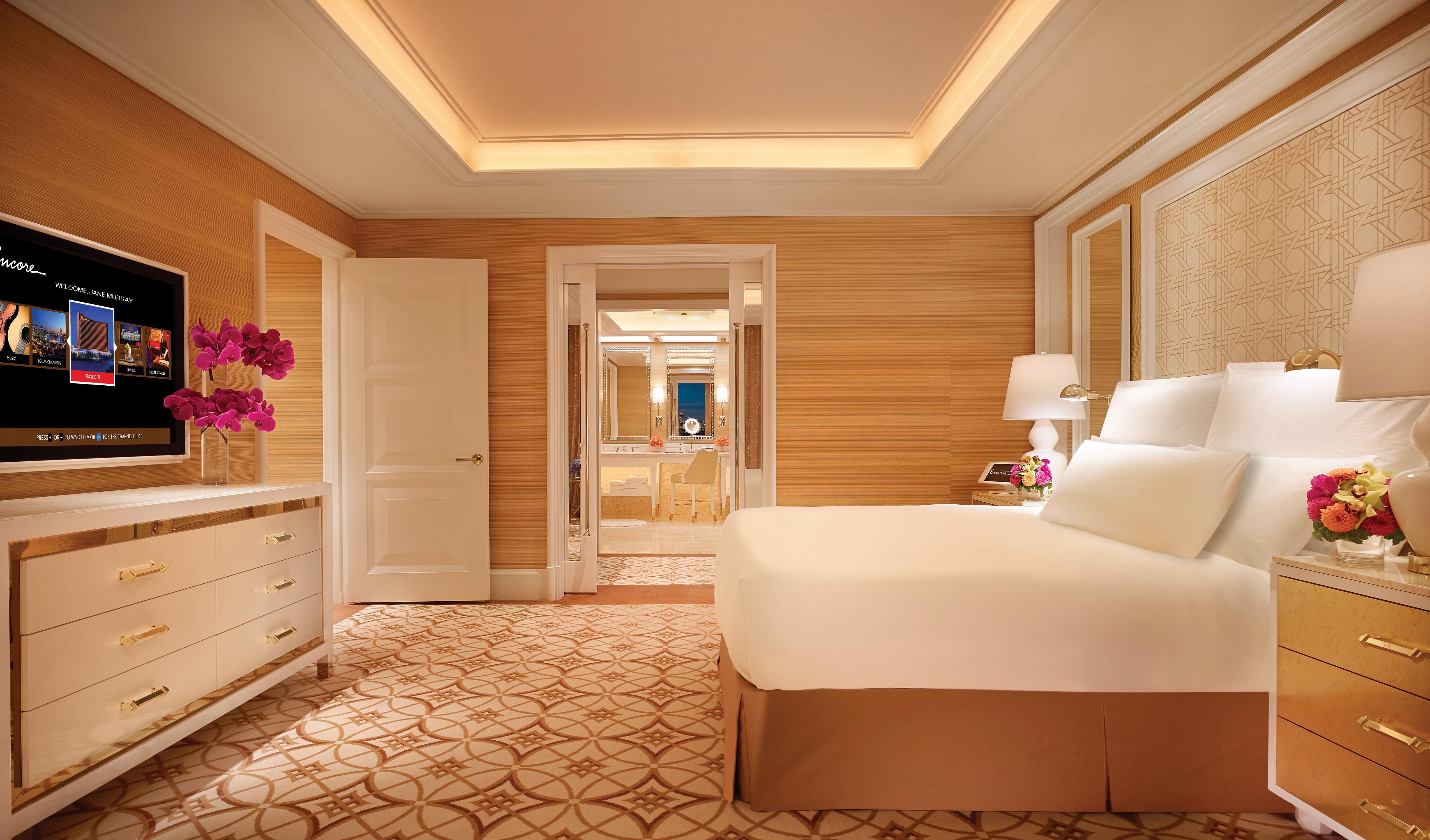 Encore Boston Harbor Everett Kültér fotó A bedroom in the Wynn Tower at Wynn Las Vegas