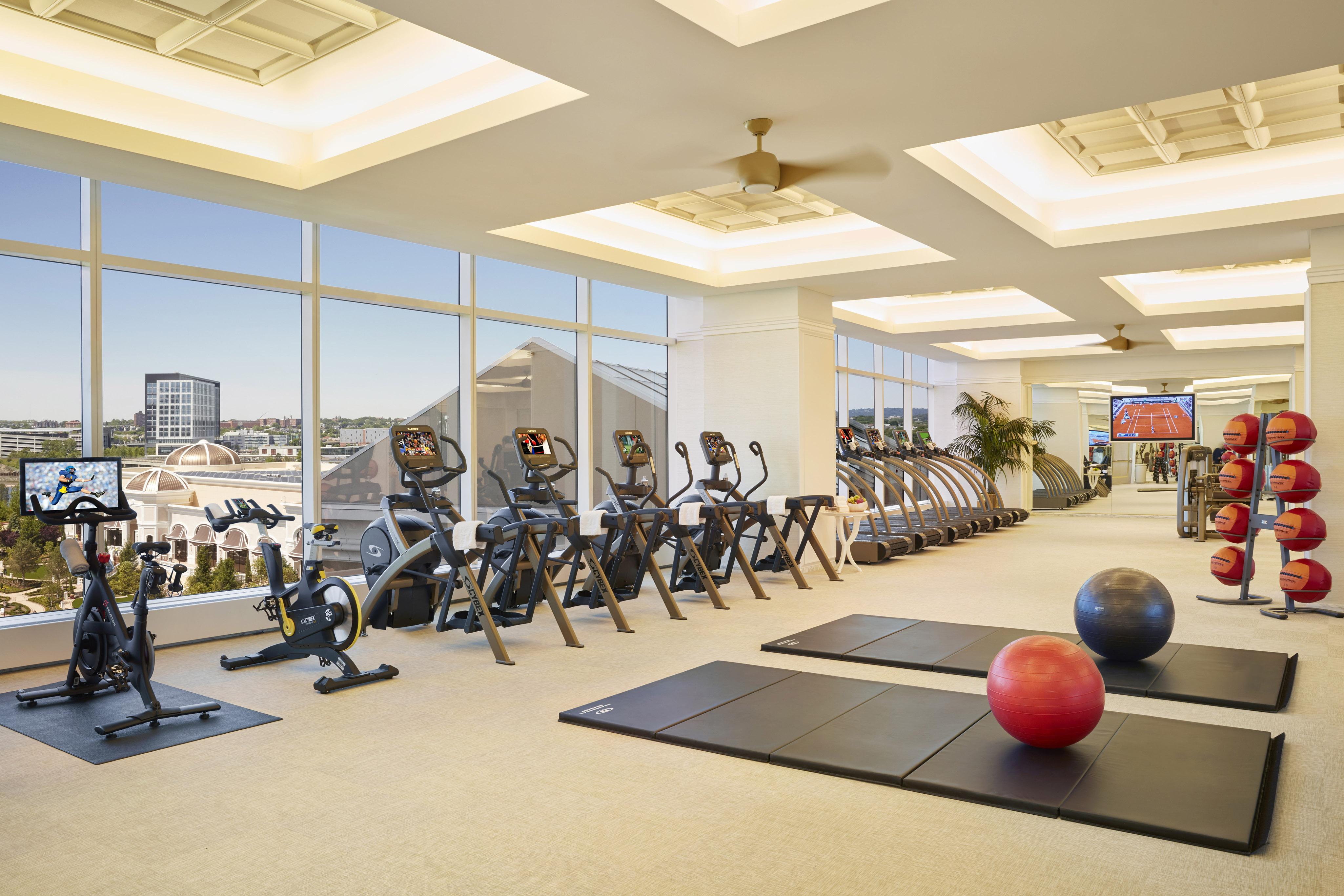Encore Boston Harbor Everett Kültér fotó The gym at The Ritz-Carlton, Downtown, Los Angeles